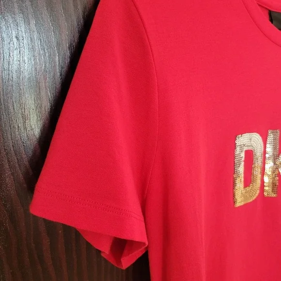 DKNY Women T-Shirt Red Sequined Shiny Short Sleeve NWT Size Medium Casual Logo - Picture 4 of 9